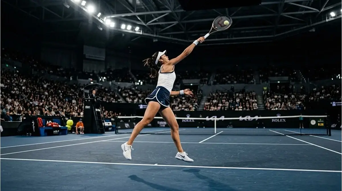 A fast indoor court rewarding big serving